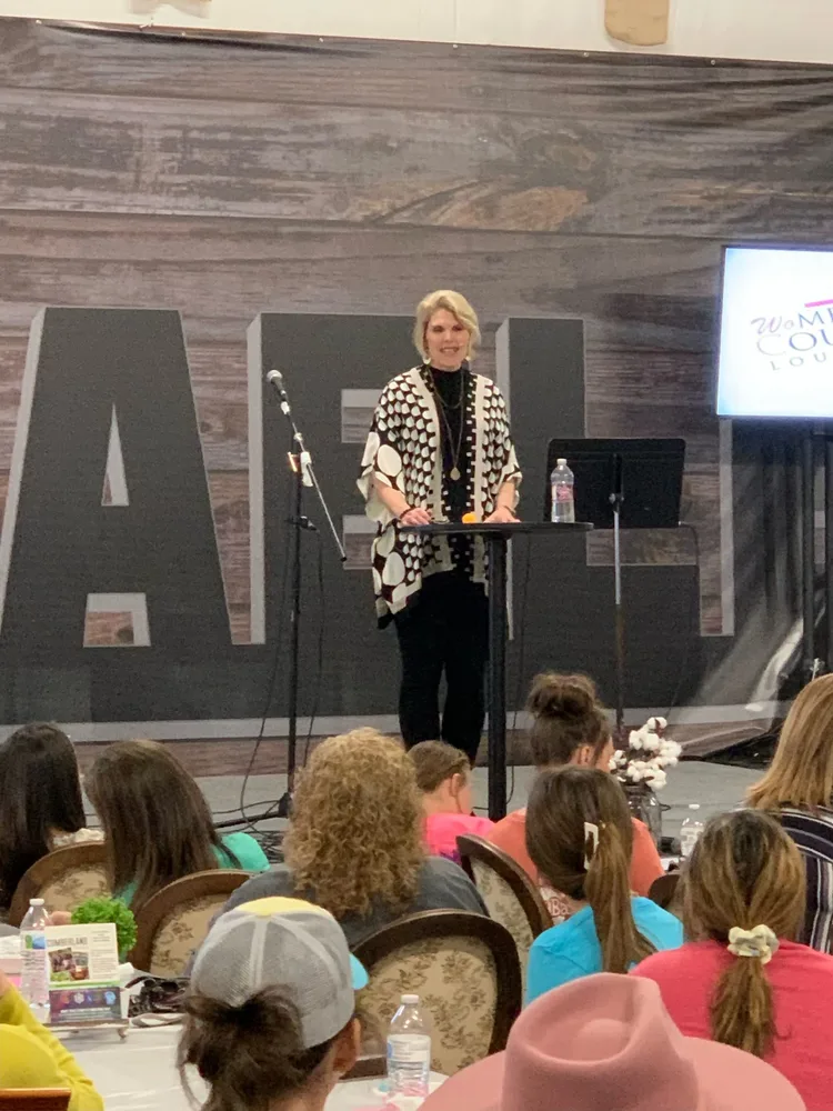 Gayla Grace at a speaking engagement